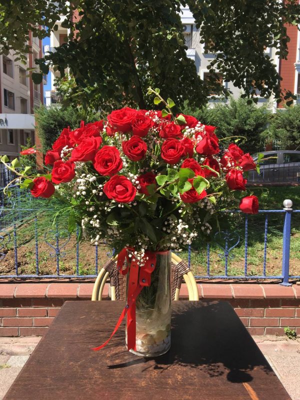Gül vazo aranjmanı